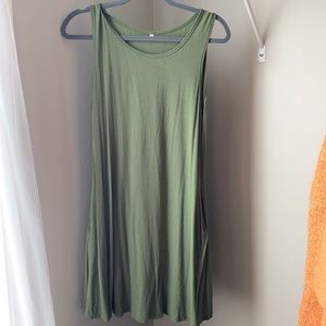 SLEEVELESS GREEN SWING DRESS WITH POCKETS